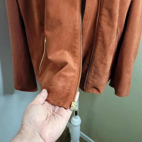 Chicos Rust Faux Leather Full Zip Elongated Jacket Size 12/14 - Picture 2 of 13